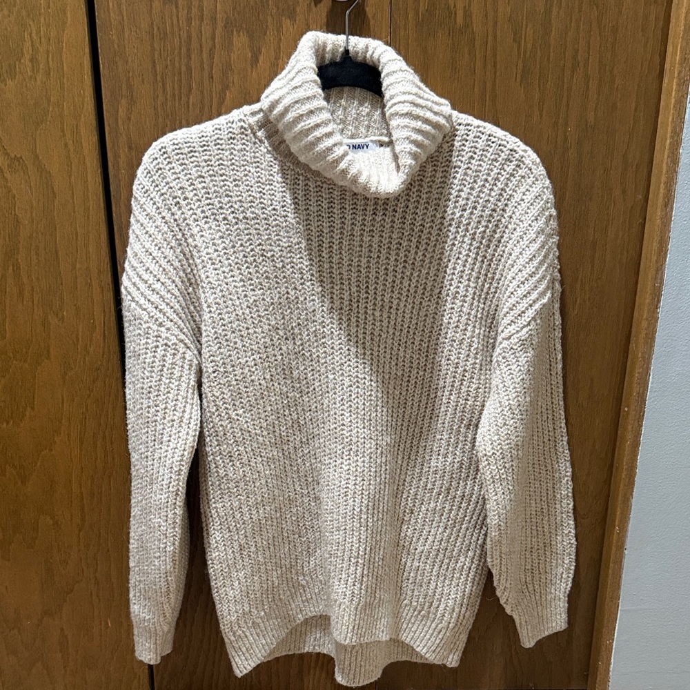 Old Navy Women’s Textured Cream Sweater